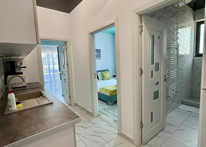 Апартаменты Happy Mamaia Nord 2 *