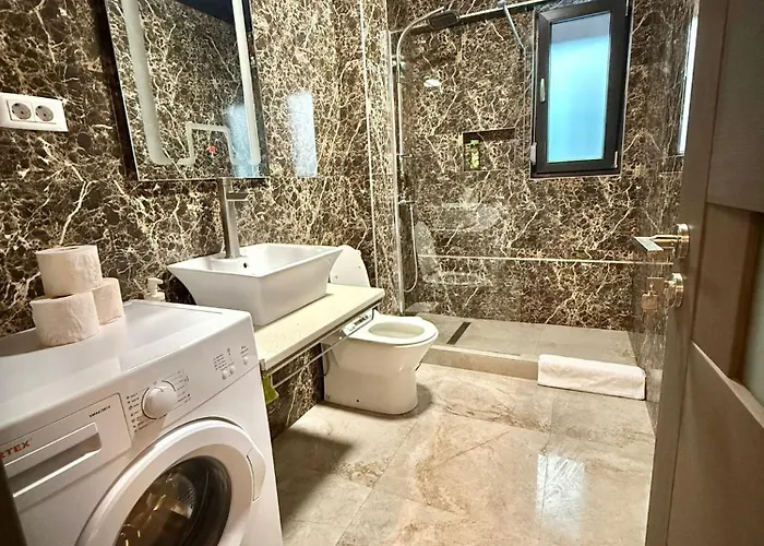 Апартаменты Happy Mamaia Nord 2 *