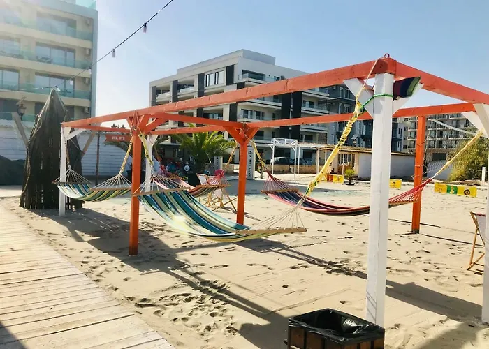 Апартаменты Happy Mamaia Nord 2 *